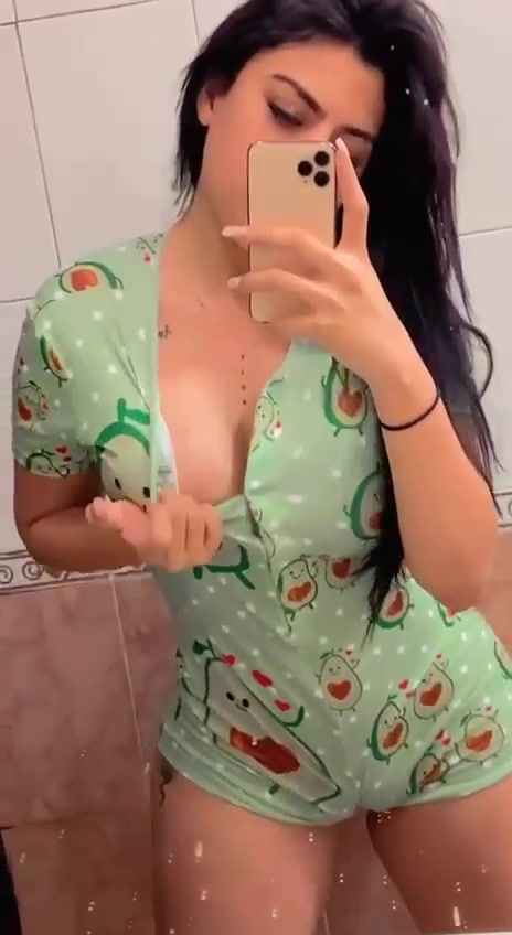 Jessica Orozco Hot tiktok girl sexy in new video