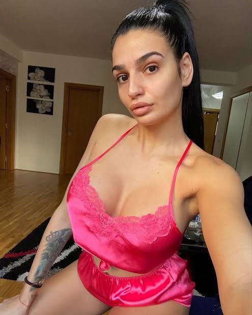 Tamara Bojanic Sexy with erotic body
