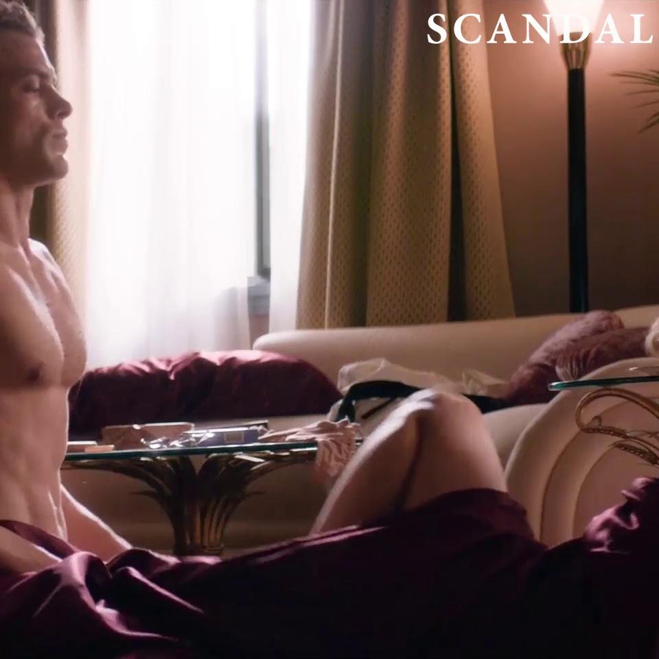 Betty Gilpin Naked Sex Scene from ‘GLOW’