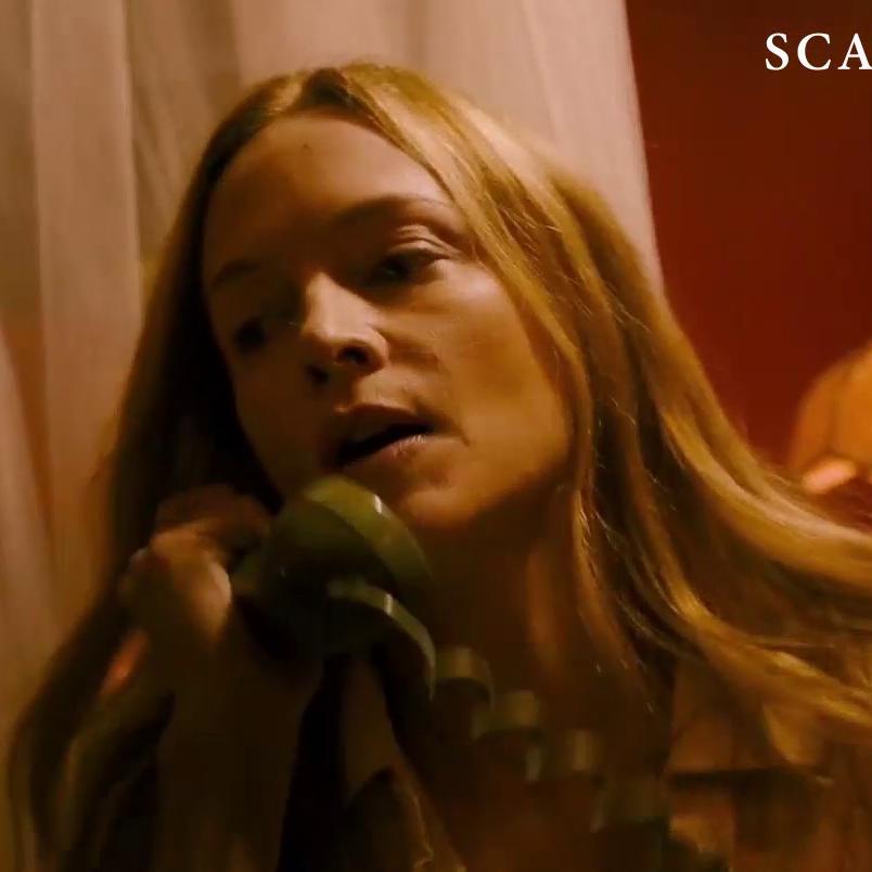 Reyna de Courcy & Heather Graham Lesbian Sex in ‘Wetlands’
