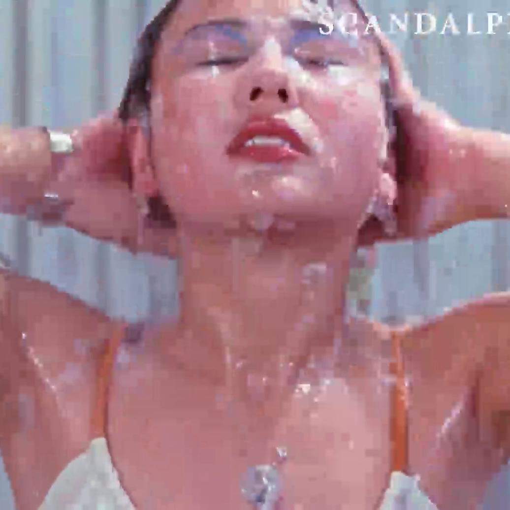 Anne Jones & Sharon McCarthy Nude Scene from ‘Centrespread’