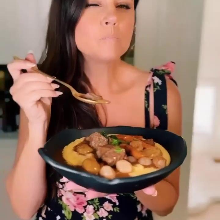 Tiffani Thiessen Sexy   + Video