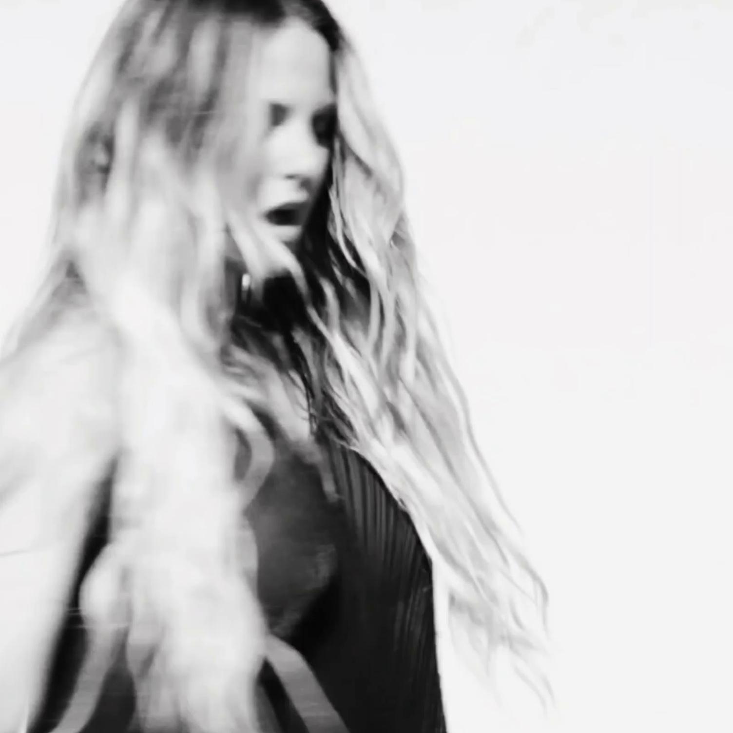 Jojo Levesque Nude   + Video