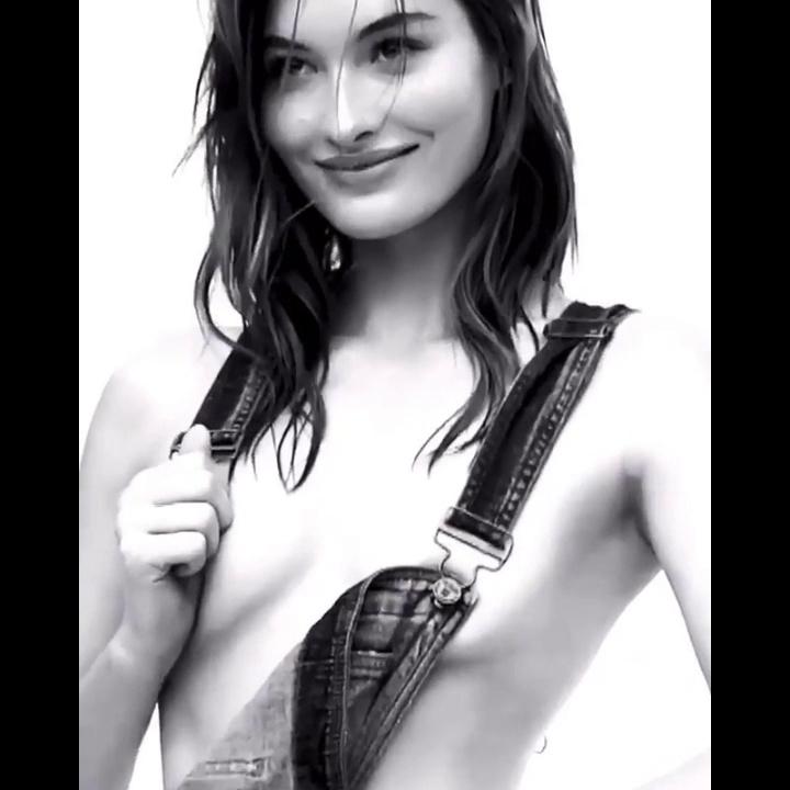 Grace Elizabeth Nude & Sexy Collection