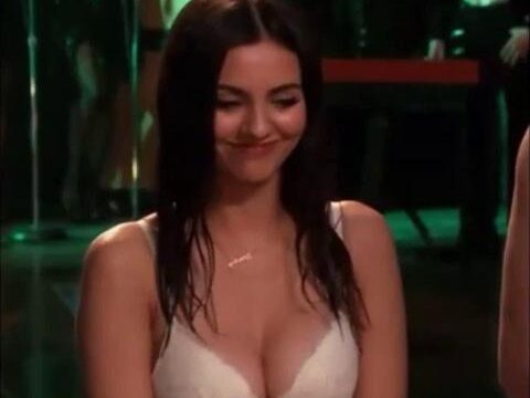 Victoria Justice “Rocky Horror Picture Show” Boobs Preview