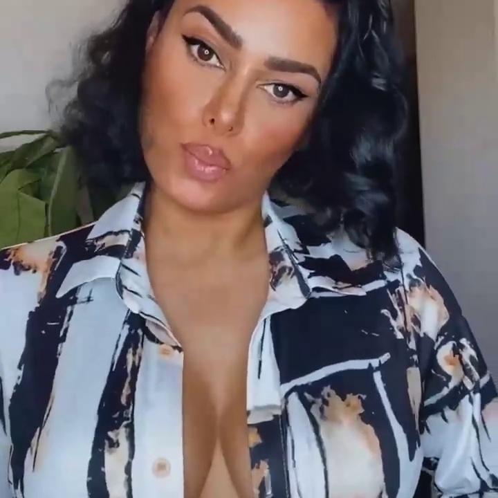 Laura Govan Nude Sexy Collection