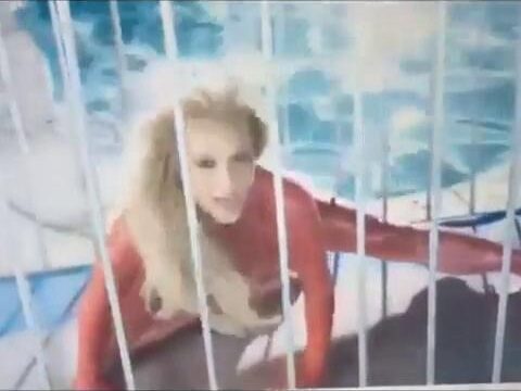 Britney Spears “Make Me” Nearly Nude Deleted Scenes