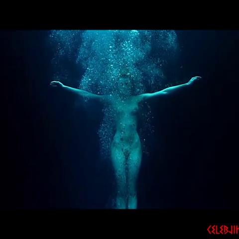 Rebecca Romijn Nude Sex Scenes From “Femme Fatale”