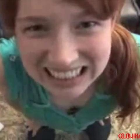 Ellie Kemper Goes From Flashing Panties To Fully Nude