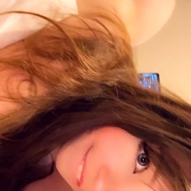 Belle Delphine Nude in Bed Porn Video