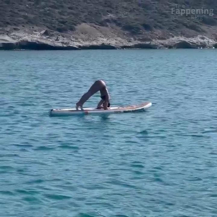 Dua Lipa Sexy