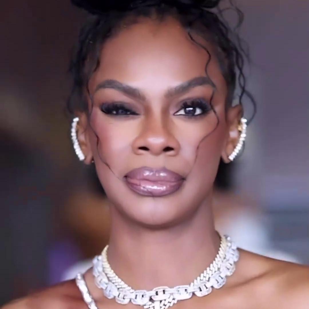 Jess Hilarious Flashes Her Nude Boobs at the  BET Awards