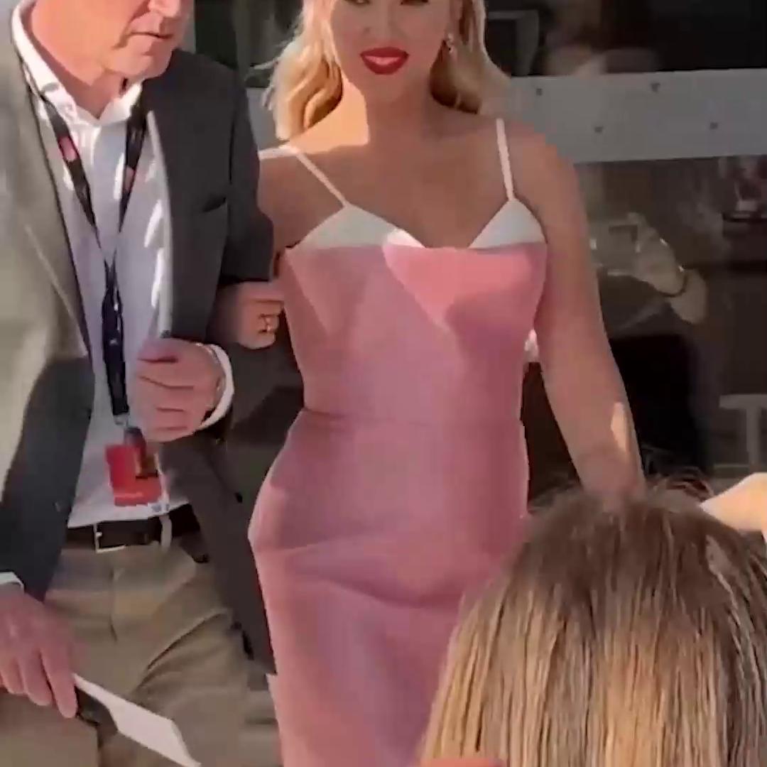 Scarlett Johansson Sexy   + Video