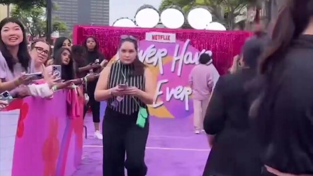 Kira Kosarin Shows Off Her Sexy Legs at the LA Premiere Screening Event of Netflix’s ‘Never Have I Ever’ Season