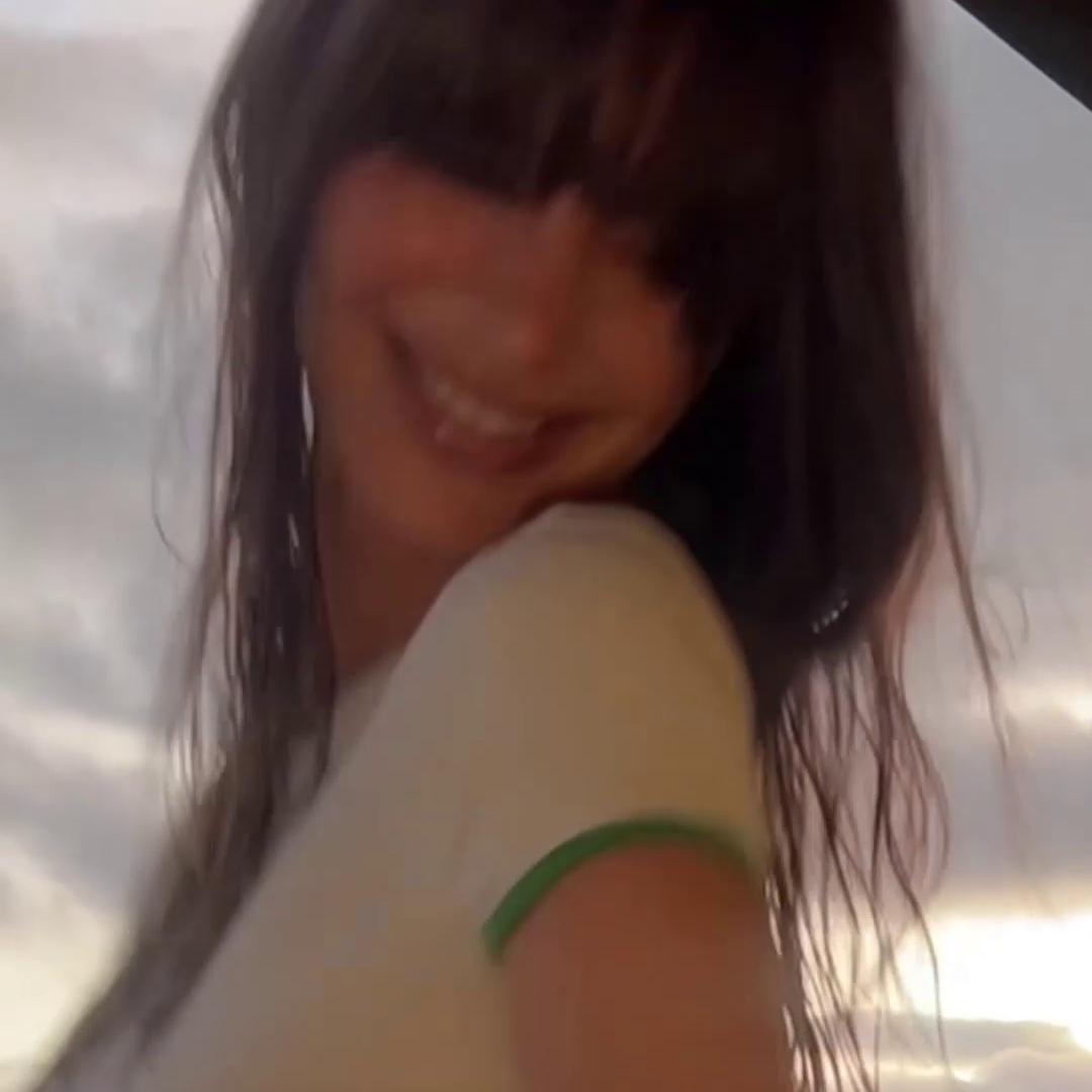 Emily Ratajkowski Shows Off Her Sexy Butt Boobs   + Video