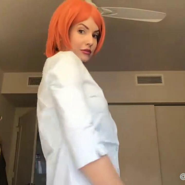 Amanda Cerny Lois Griffin BTS Video Leaked