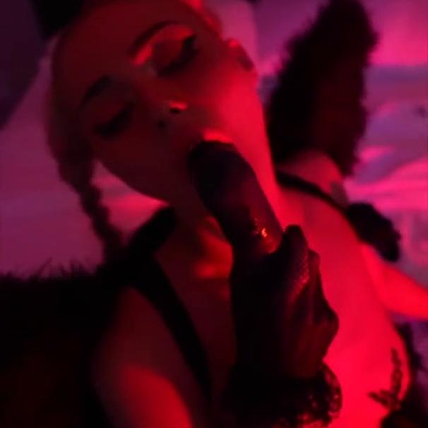 Kristen Hancher Batwoman POV Masturbation Video Leaked