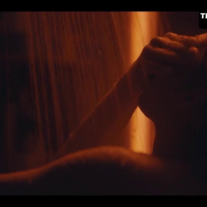 Melisa Şenolsun Nude Sexy Collection (14 s)
