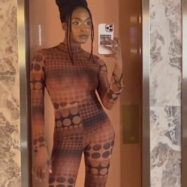 Deja Flashes Her Nude Tits