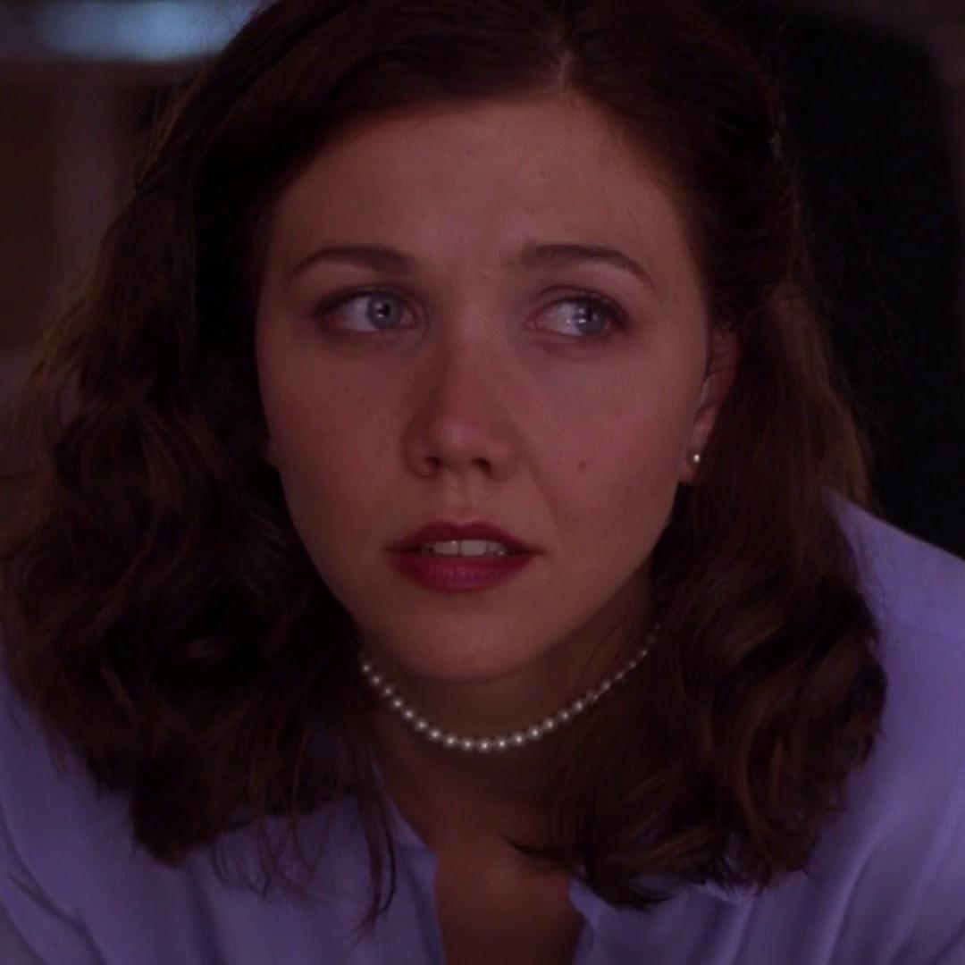 Maggie Gyllenhaal Secretary (2002) Sex Scene