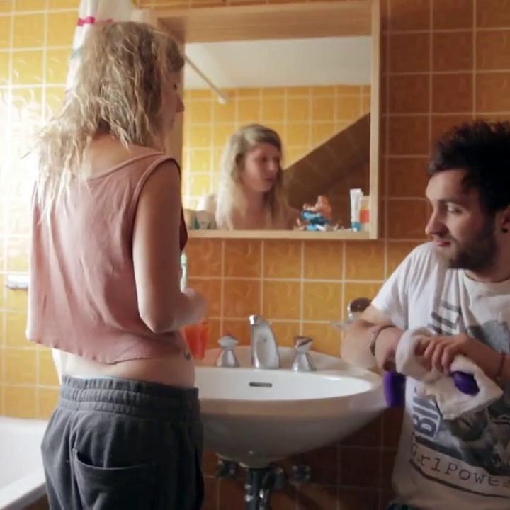Schnick Schnack Schnuck 2015 Sex Scene