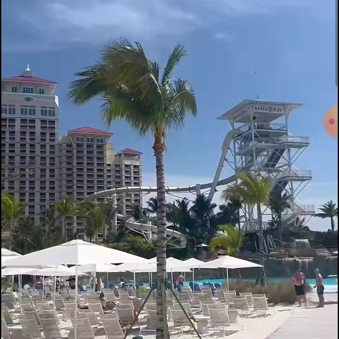 Charli D’Amelio Bikini Wave Pool Video Leaked – OnlyFans