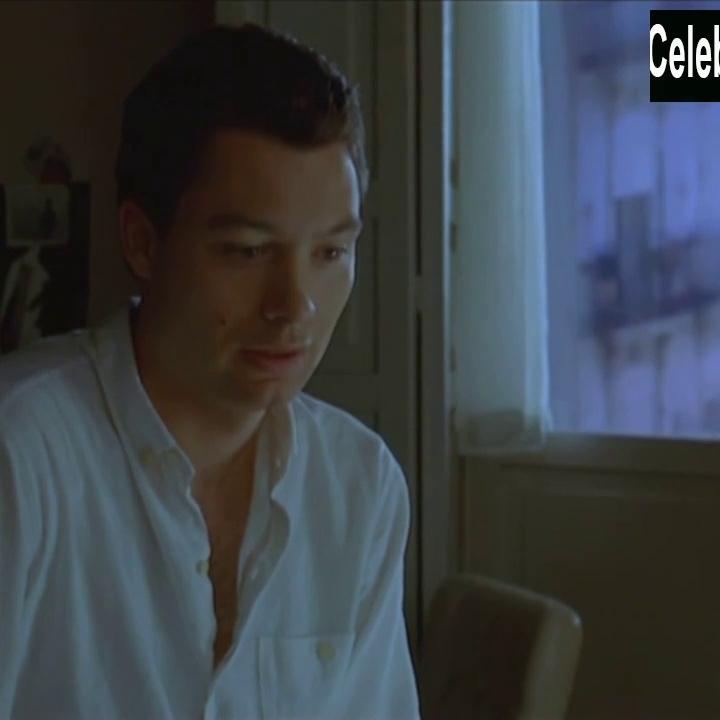 Adriana Ugarte in Castillos de carton (2009) Sex Scene
