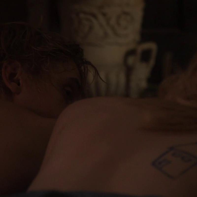 Dakota Fanning Very Good Girls (2013) HD 1080p Sex Scene