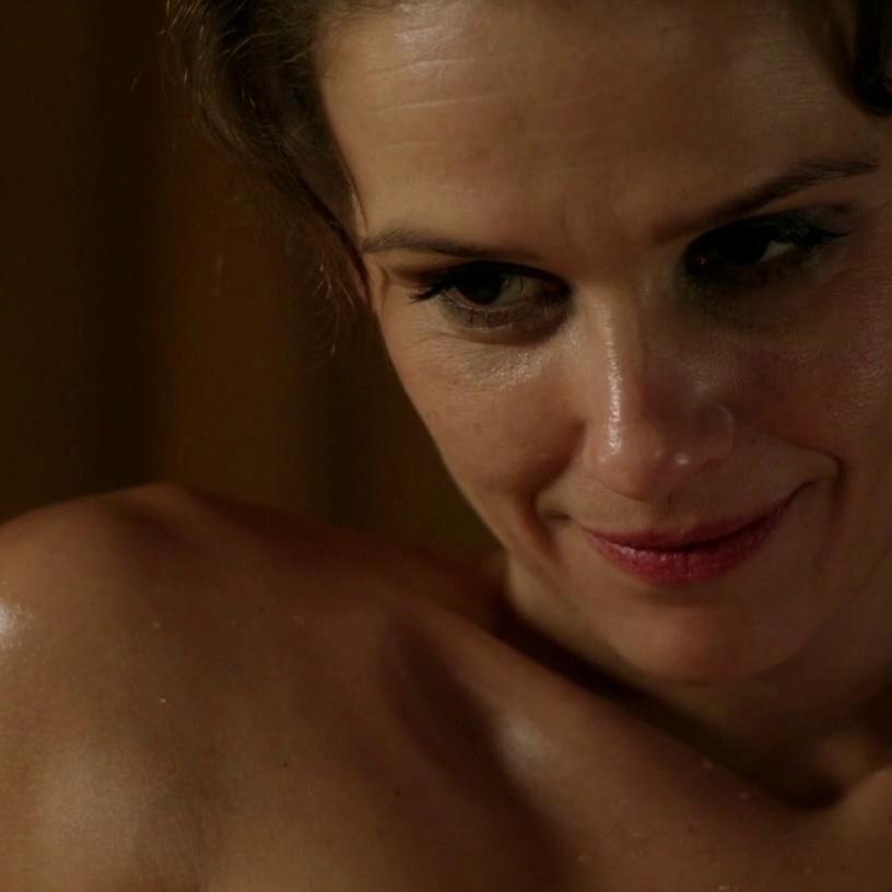 Brechje Lyklema , Chantal Demming Caged (2011) Sex Scene