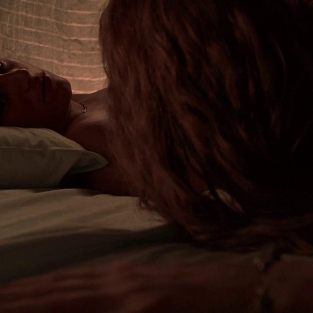 Tilda Swinton Beach (2000) Sex Scene