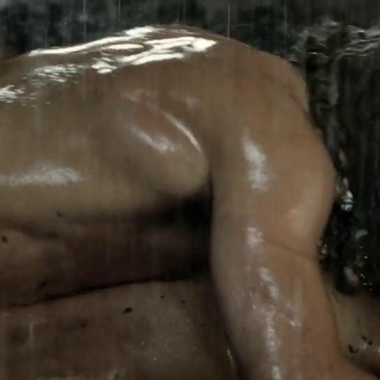 Aruna Shields in Ao, le dernier Neandertal (2010) Sex Scene