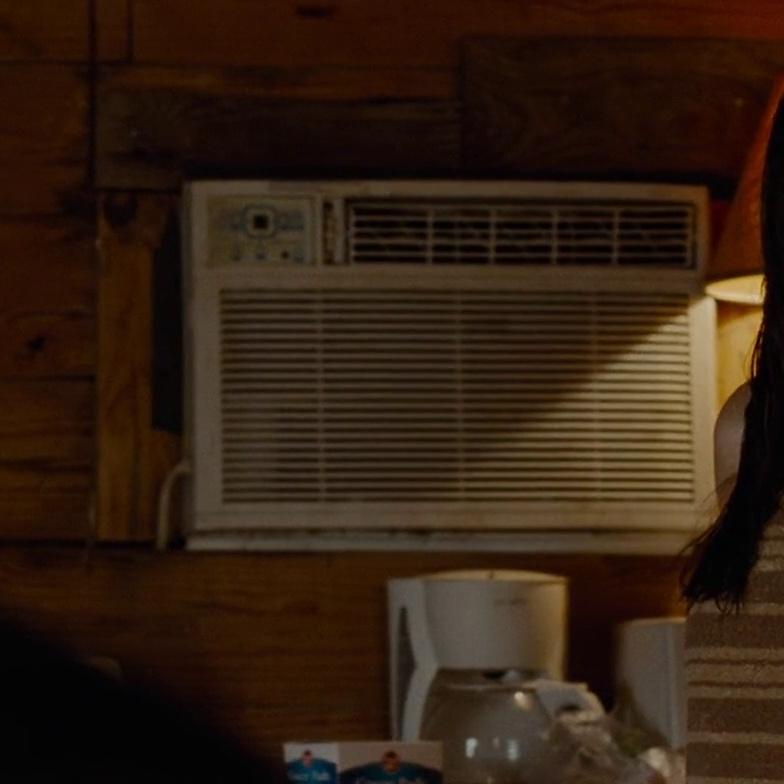 Elizabeth Olsen Oldboy (2013) 2 Sex Scene