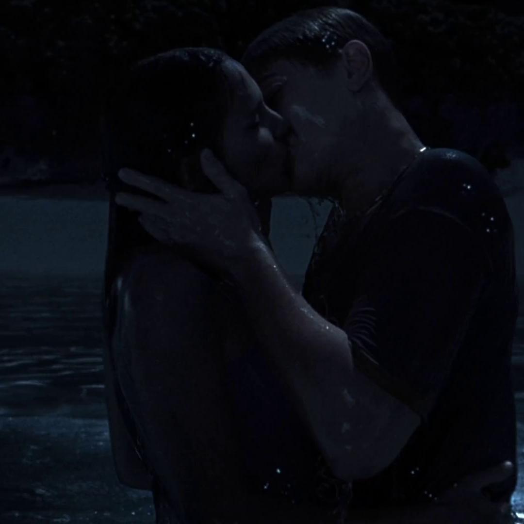 Virginie Ledoyen Beach (2000) 2 Sex Scene