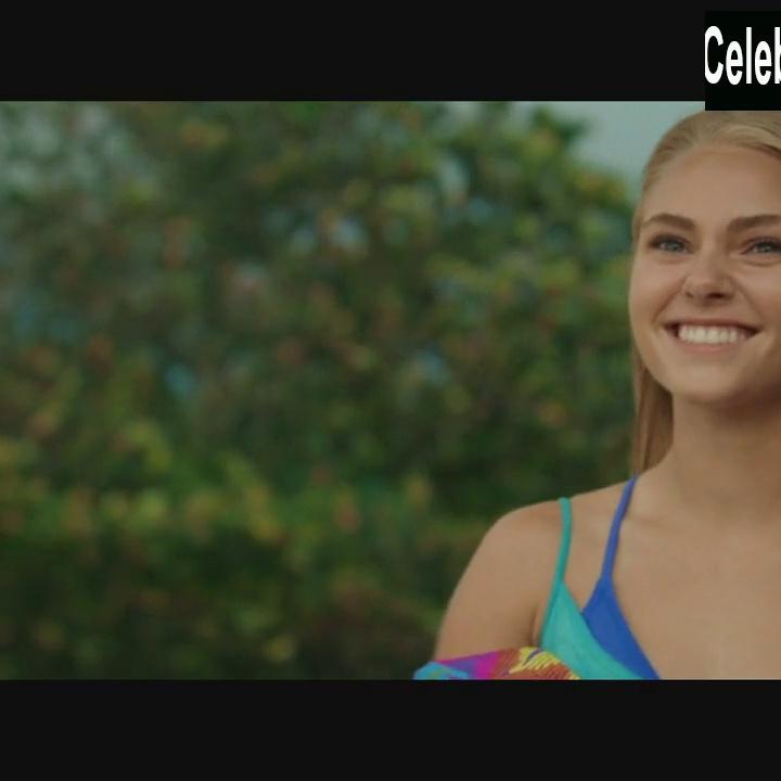 Lorraine Nicholson in Soul Surfer (2011) Sex Scene