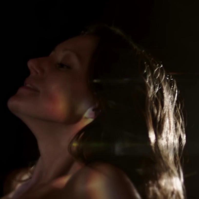 Isabelle Redfern , Lavinia Wilson Schosgebete (2014) Sex Scene