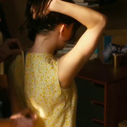Dakota Johnson topless Sex Scene