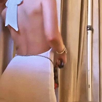 Bella Thorne Nude & Sexy