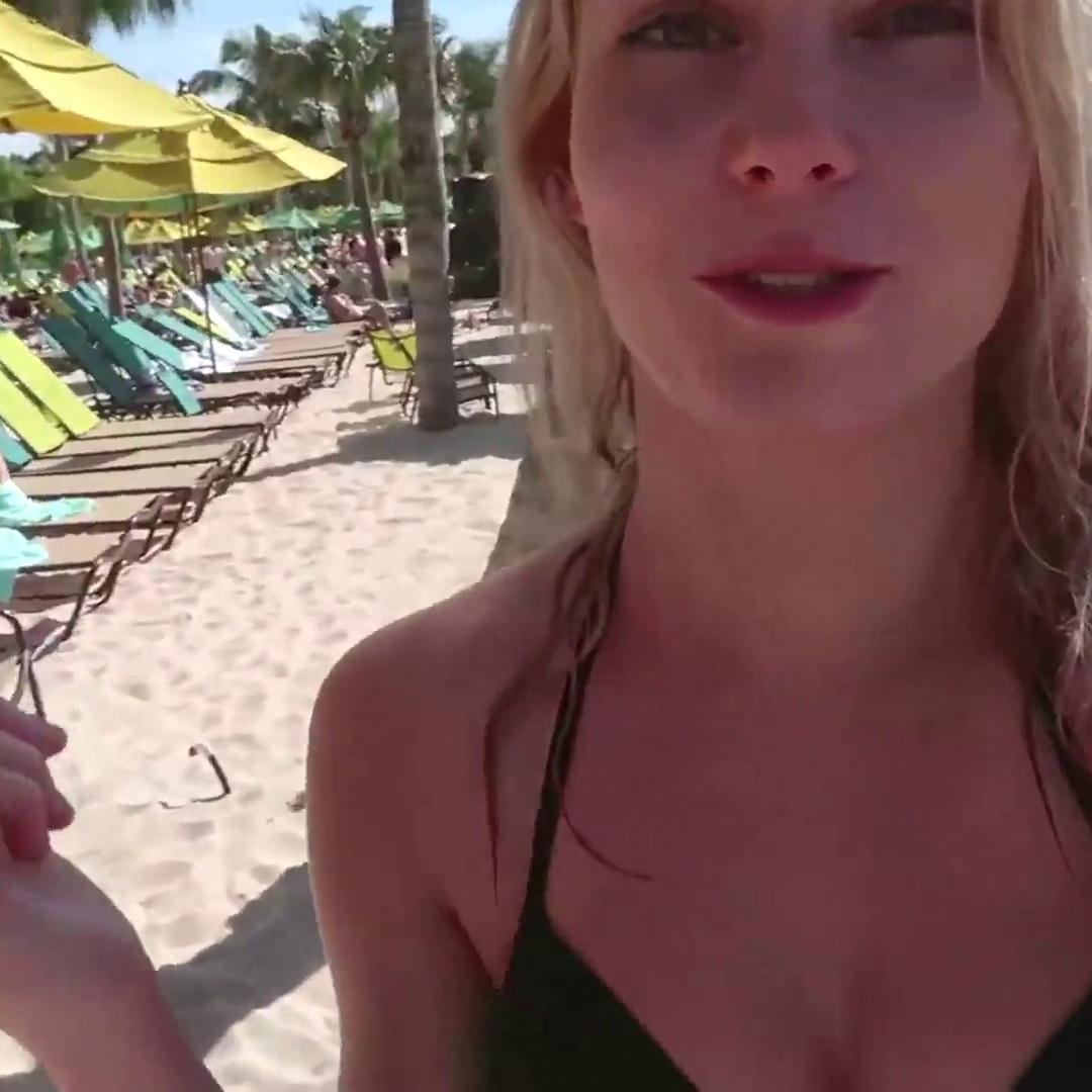 STPeach Nude & Sexy