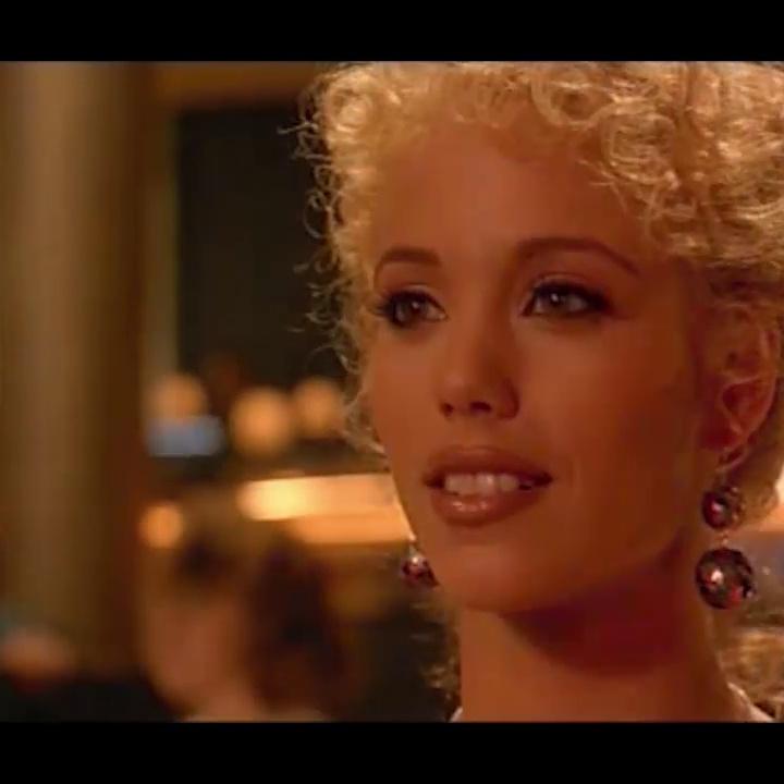Gina Gershon Nude Scene In Showgirls Movie FREE VIDEO