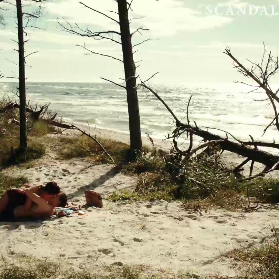 Julia Koschitz Naked Sex Scenes